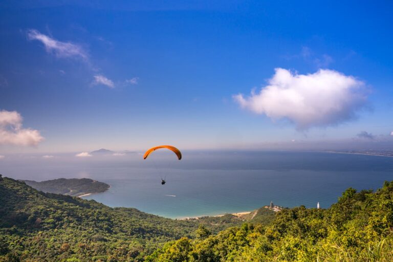 Leukste activiteiten in Albanië: paragliden boven de Vlöre Albanië