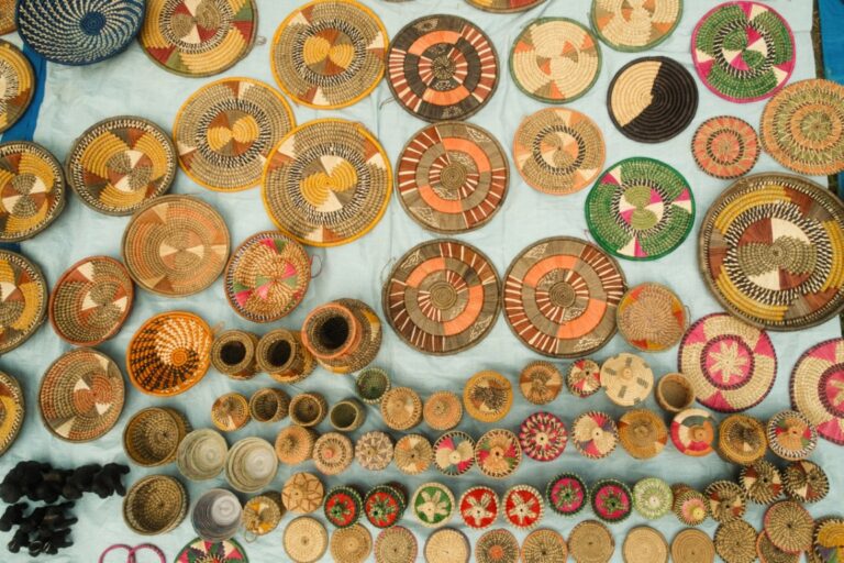 art crafts during your Uganda Nomads roadtrip