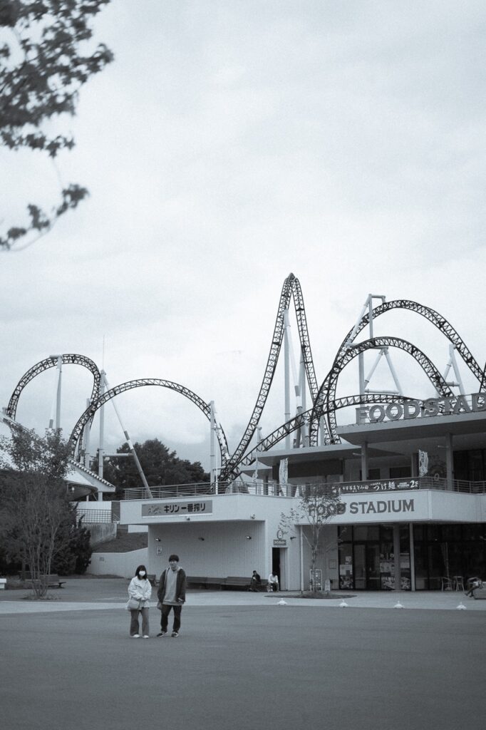 roadtrip door Japan – reizen in Japan – Japans landschap – natuur in Japan – cultuur in Japan – traditionele Japanse architectuur – Japanse tempel – streetfood in Japan – Japanse bergen – reizen met de auto in Japan – lokale ervaringen Japan – authentiek Japan – verborgen plekken Japan – Japanse stad – landelijke Japan – Japan in de herfst – Japan in de lente – avontuurlijke reis Japan – uitzicht in Japan – Japan Nomads reis