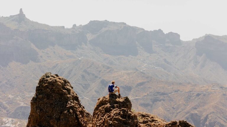 Hiking Roque Nublo