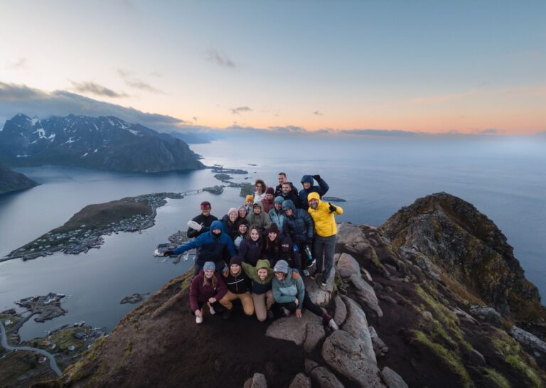 Photo d'un groupe dans les lofoten