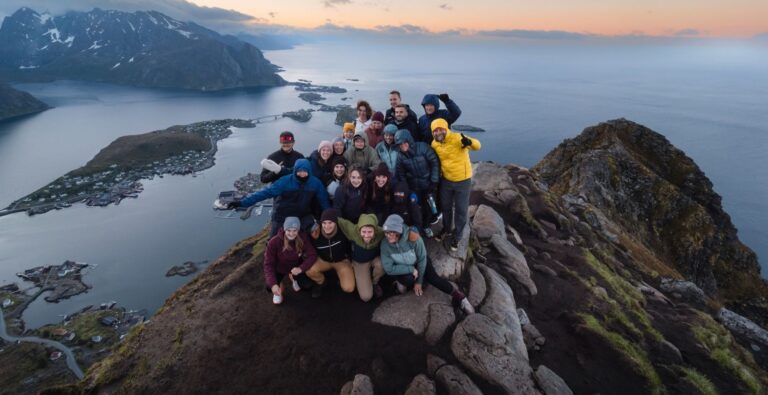 Photo d'un groupe dans les lofoten