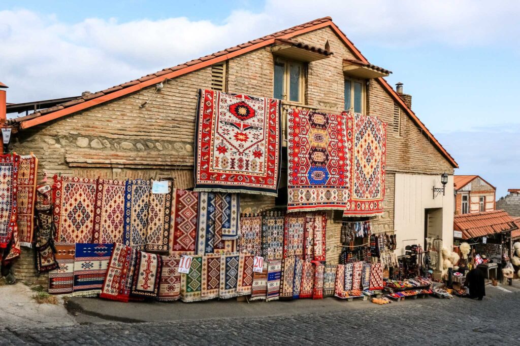 Maison en Géorgie avec des tapis