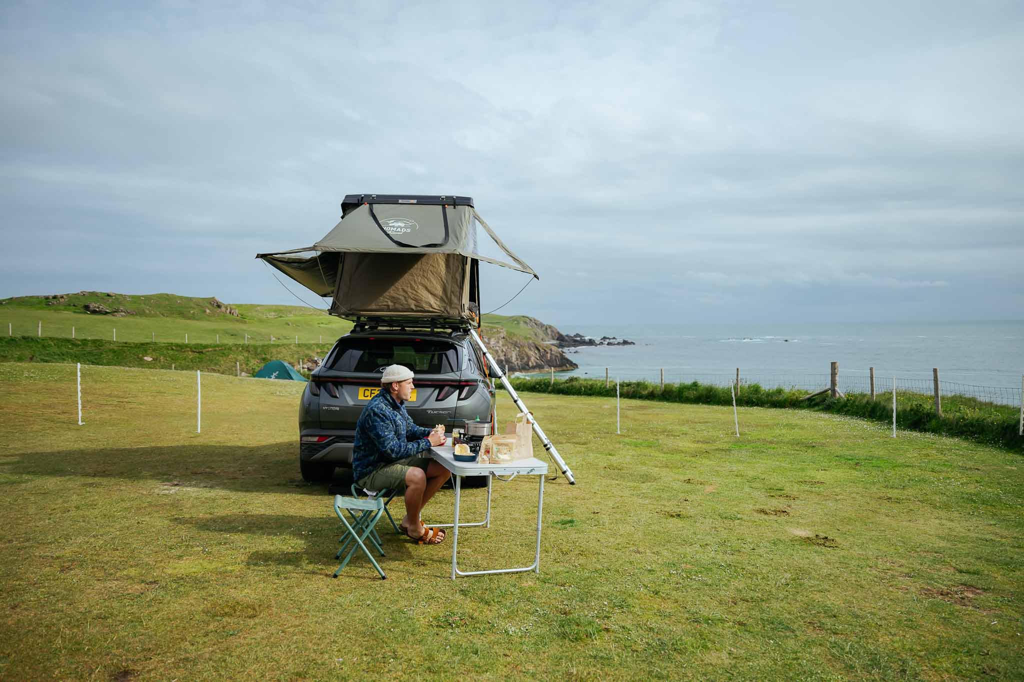 Road trip Scotland rooftop tent