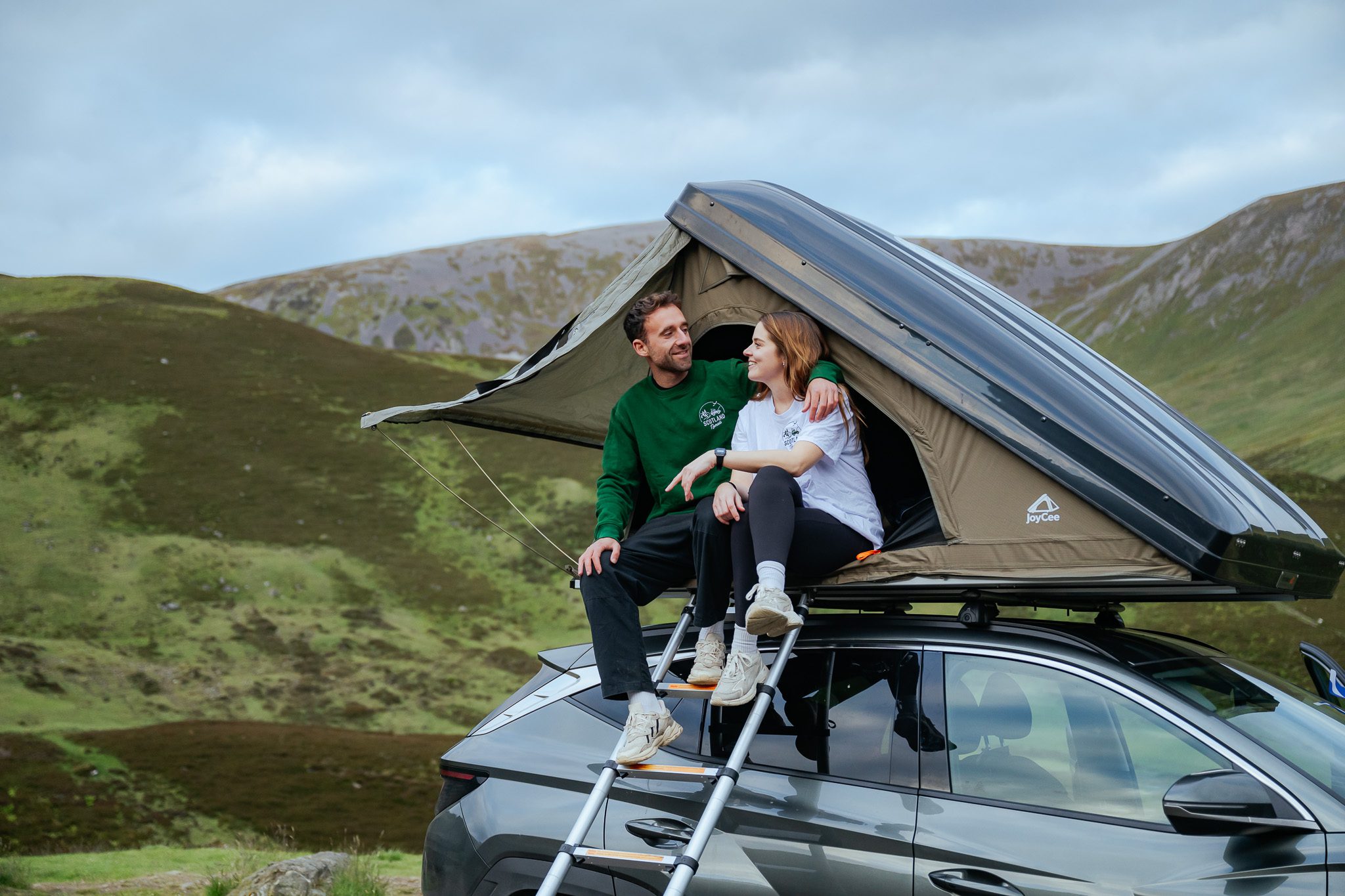 Rooftop tent Scotland happy road trip