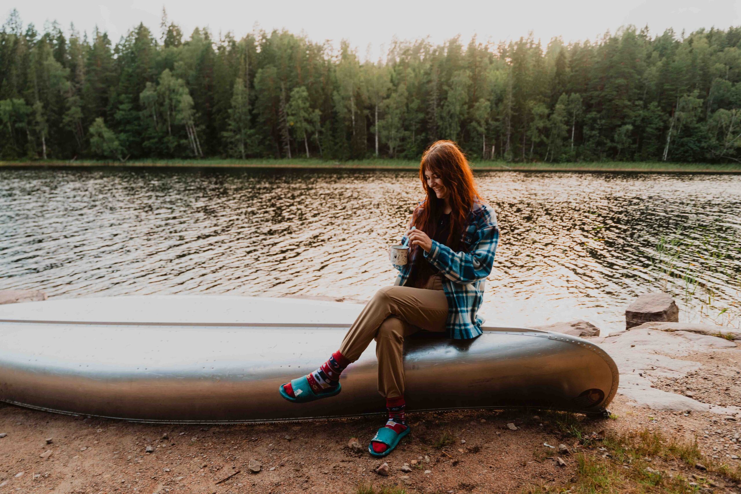 vacances en Suède - voyager avec des enfants - excursion en canoë en Suède - voyages avec des enfants
