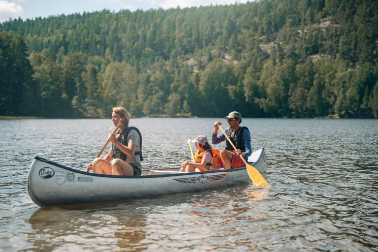familie op kanoreis