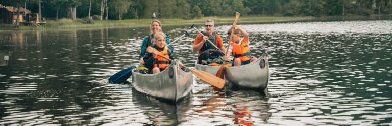 familles en canoë