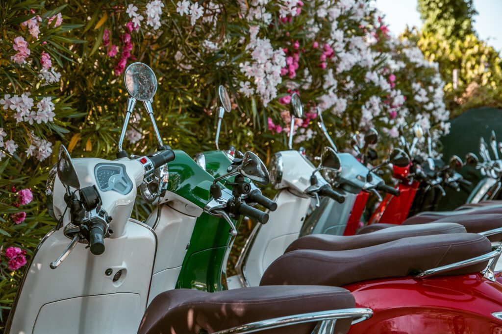 Les Vespas colorées d'Amalfi.