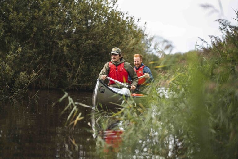 amis sur canoë