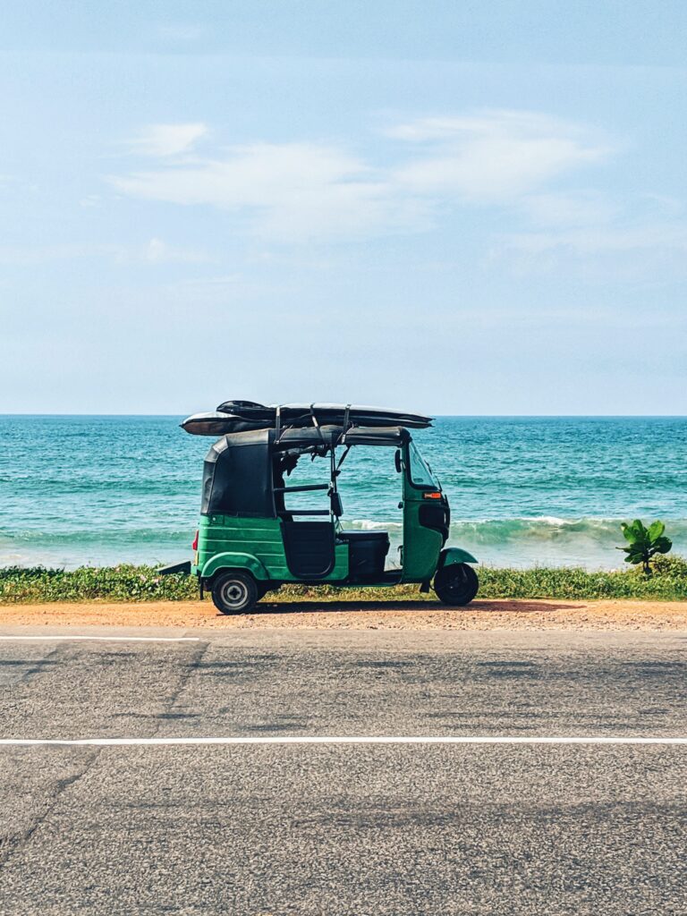 tuktuk aan strand, tuktuk sri lanka