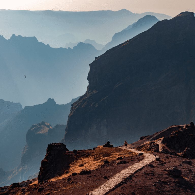 Wandelen bij zonsondergang op Madeira
