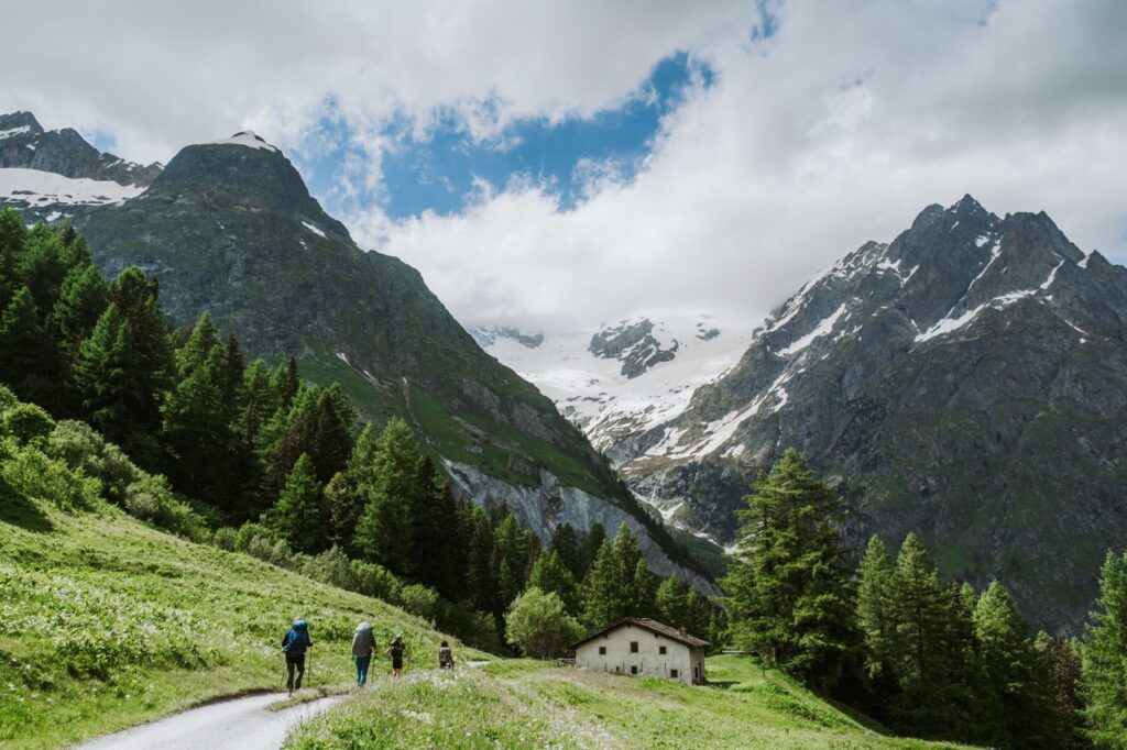 Mont Blanc Round Trip Hike