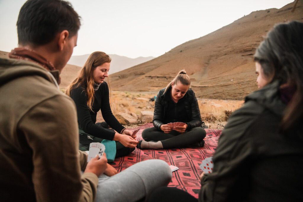 Pause après une longue randonnée dans l'Atlas au Maroc