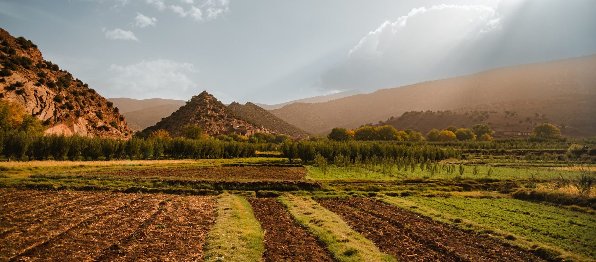 Paysage lors d'une randonnée au Maroc dans la vallée heureuse dans l'Atlas