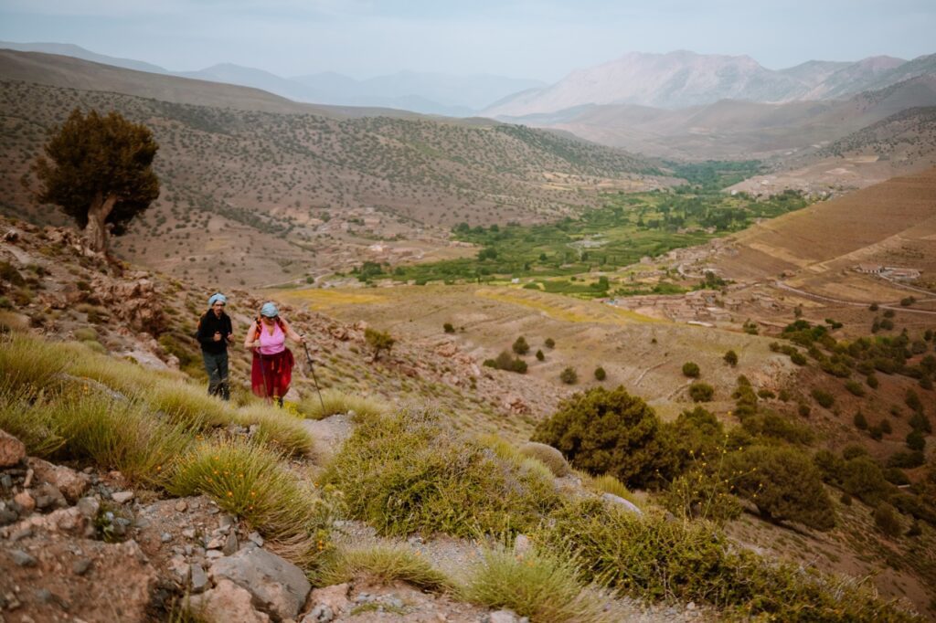 Maroc, vue sur la vallée heureuse dans l'Atlas pendant l'atlas trail