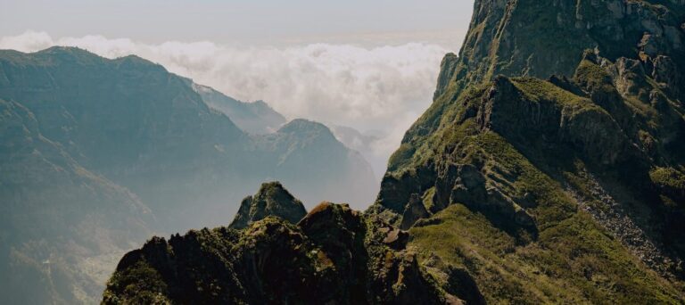 Gipfel und Wolken Madeira