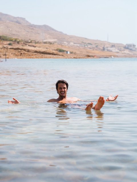 Groepsreis in Jordanië - Solo reis in Jordanië - Drijven in de Dode Zee