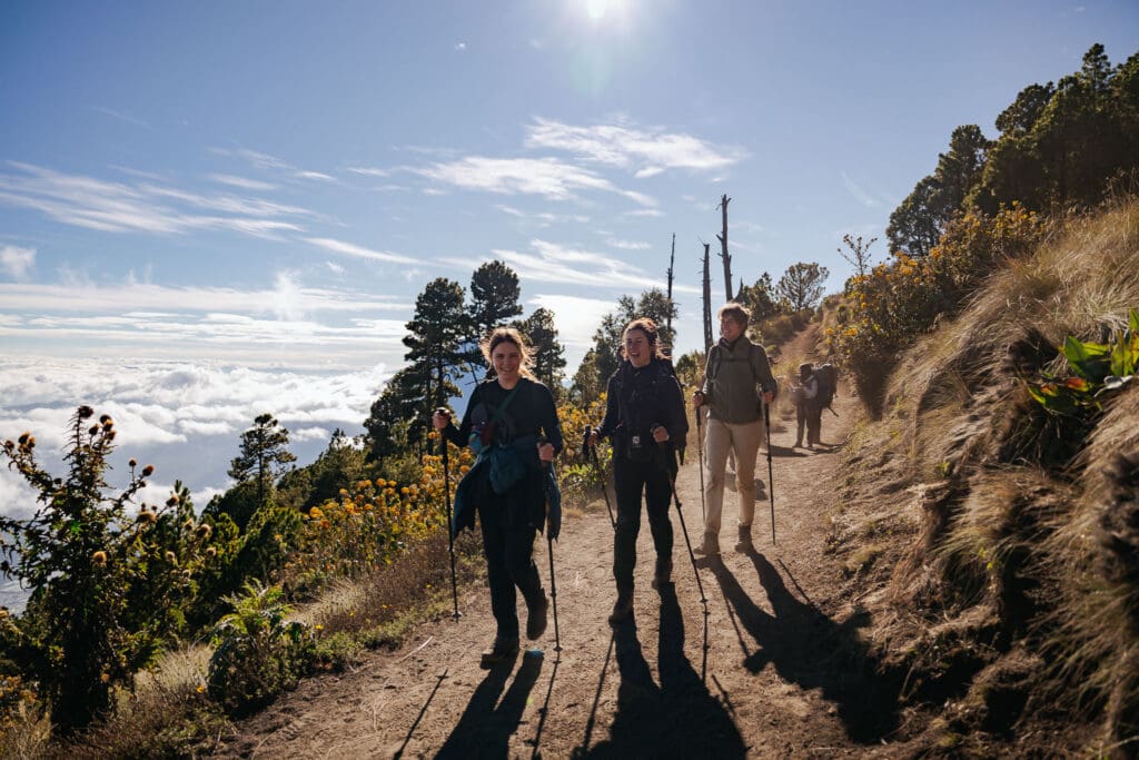 Groepsreis Guatemala - Hike naar de Acatenango vulkaan - Kampeer op 3700m hoogte - Spectaculair uitzicht over de vuurspuwende El Fuego vulkaan