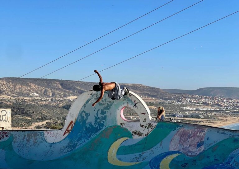 skater a Taghazout facing the sea