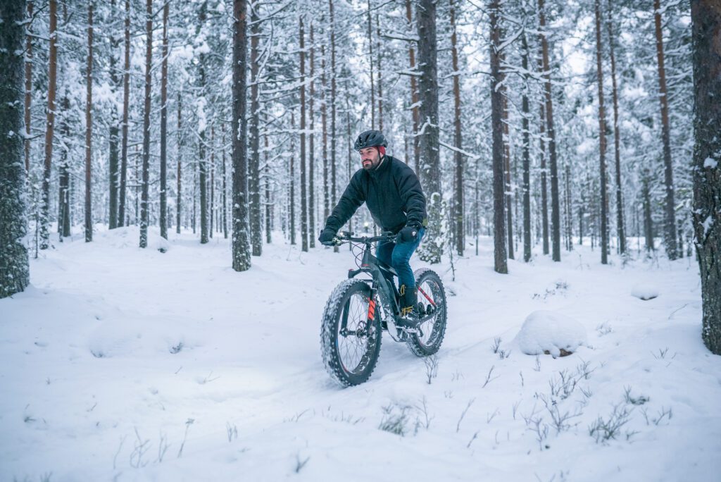 Snowbiking en Laponie