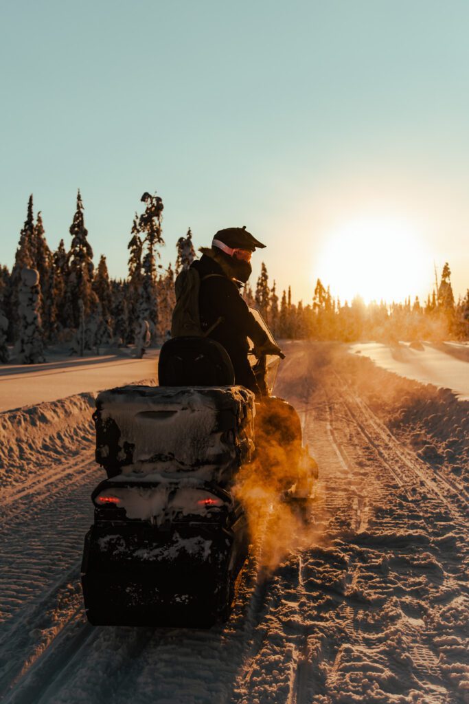 Motoneige en Laponie